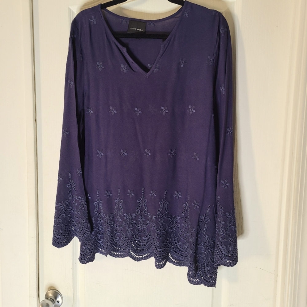 Liv Los Angeles black Rayon blouse with embroidery Size XL
